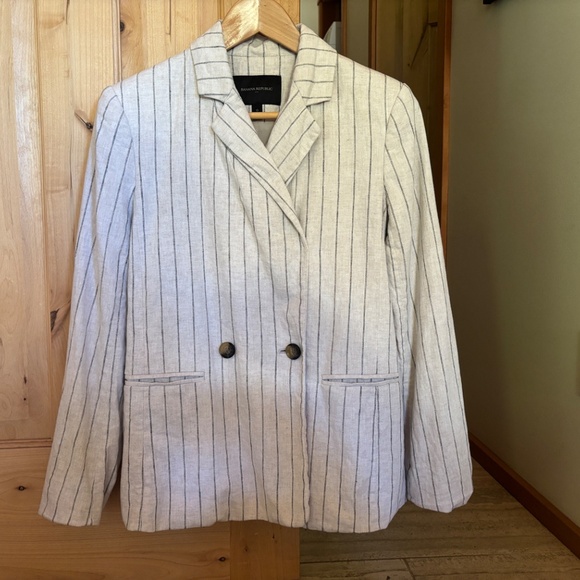 Banana Republic Linen & Cotton Blend Double Breasted Pinstripe Blazer - Picture 3 of 10